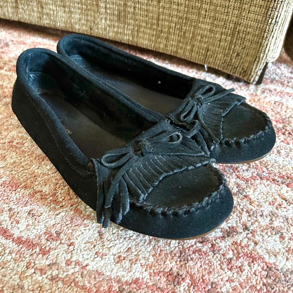 Minnetonka Slip On Flex Rubber Sole Moccasin Women’s Size 8.5 Black Suede Kitty